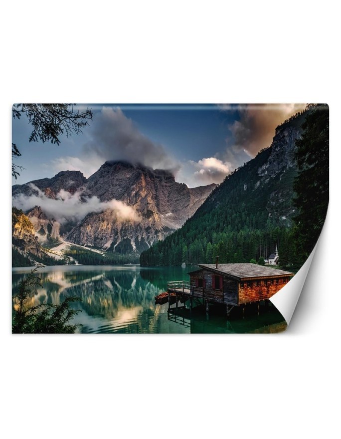 Piękne fototapety - Domek nad górskim jeziorem | FEEBY