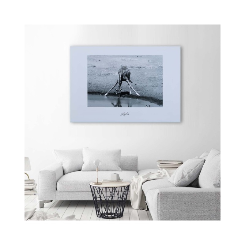 Bild auf Leinwand - Afrika - Giraffe an einer Wasserstelle | Feeby