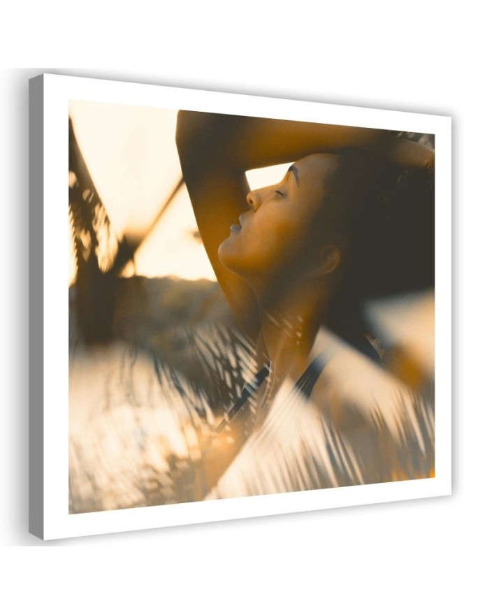 Bild auf Leinwand - Junge Frau | Feeby