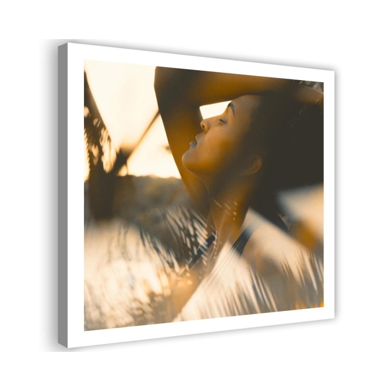 Bild auf Leinwand - Junge Frau | Feeby