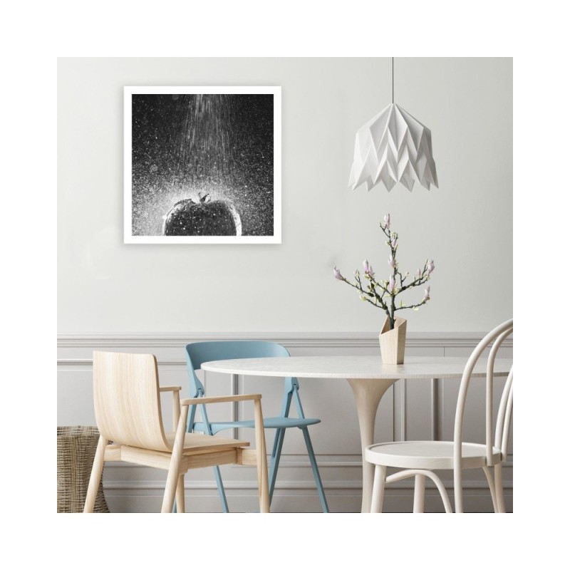 Leinwandbild - Tomate in einem Rinnsal von Wasser | Feeby