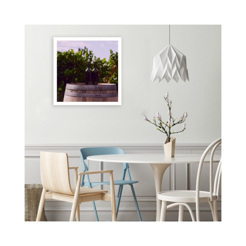 Bild auf Leinwand - Weinflaschen und ein Holzfass | Feeby