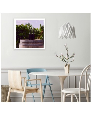 Bild auf Leinwand - Weinflaschen und ein Holzfass | Feeby