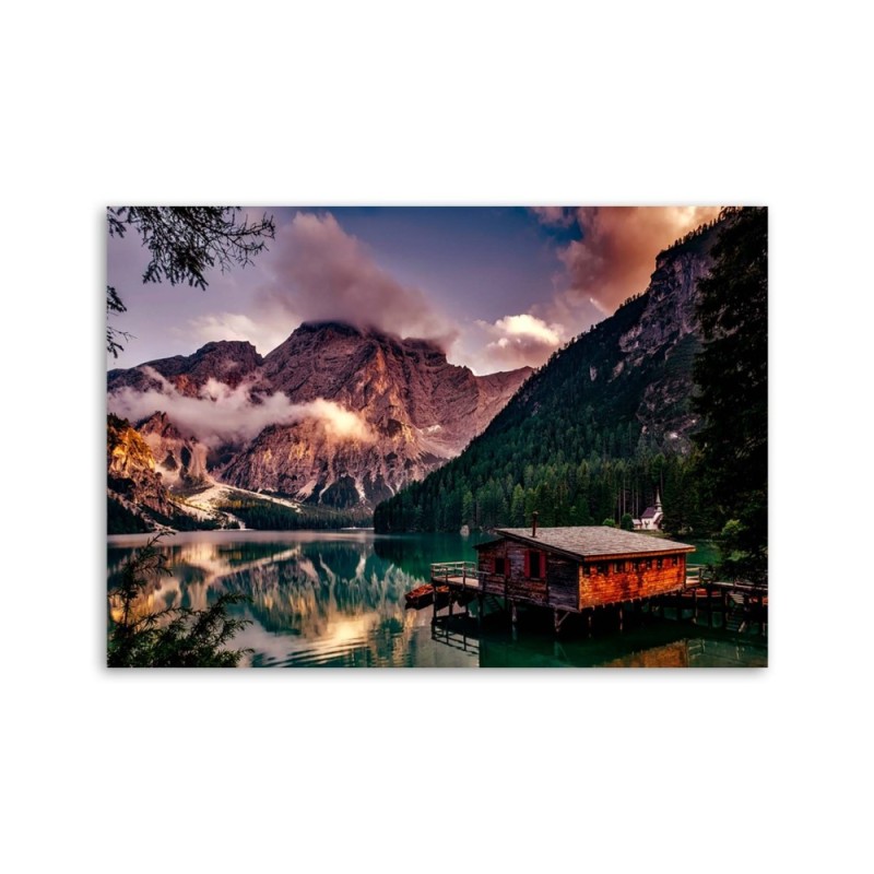 Modernes Wandbild - Hütte an einem Bergsee | Feeby