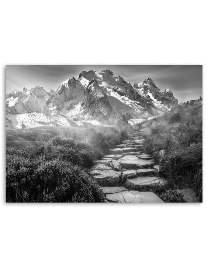 Nowoczesny obraz do sypialni - Górski szczyt B&W | FEEBY