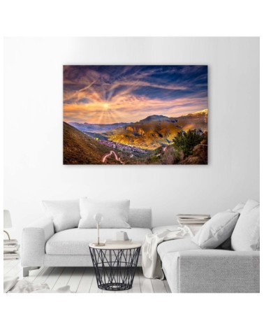 Leinwandbild - Kleine Stadt in den Bergen | Feeby