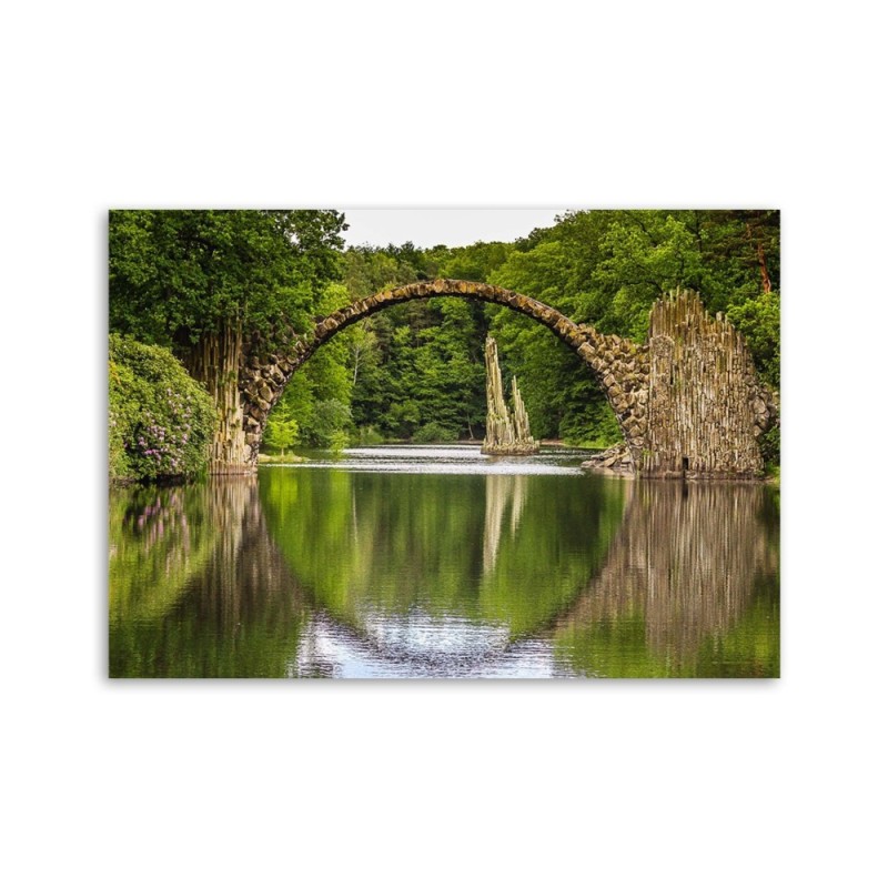 Leinwandbild - Bogenbrücke über einen See | Feeby