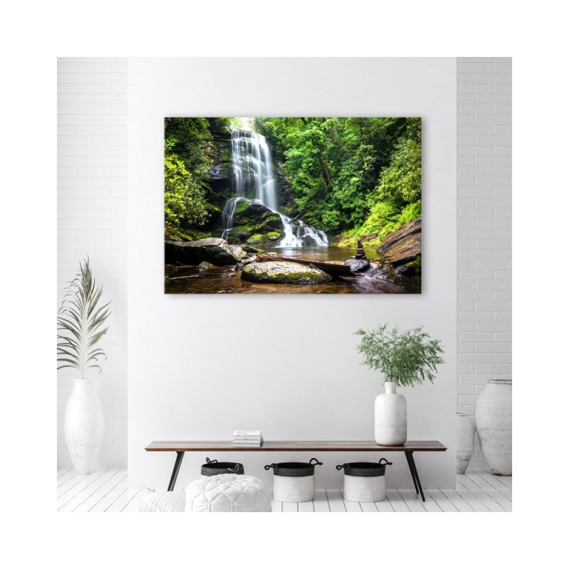 Wandbild für Wohnzimmer - Wasserfall im grünen Wald | Feeby