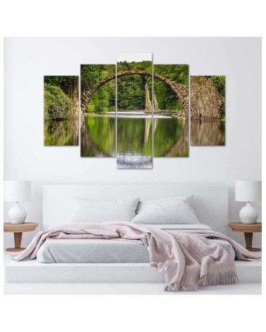 Dekoratives Leinwandbild - Alte Brücke See Wald | Feeby