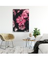 Obraz na płótnie canvas - Różowe kwiaty na ciemnym tle | FEEBY