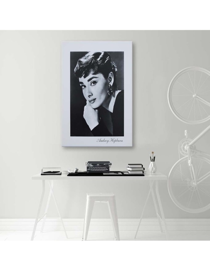 Audrey Hepburn portret czarno biały - Obrazy aktorzy i aktorki | FEEBY