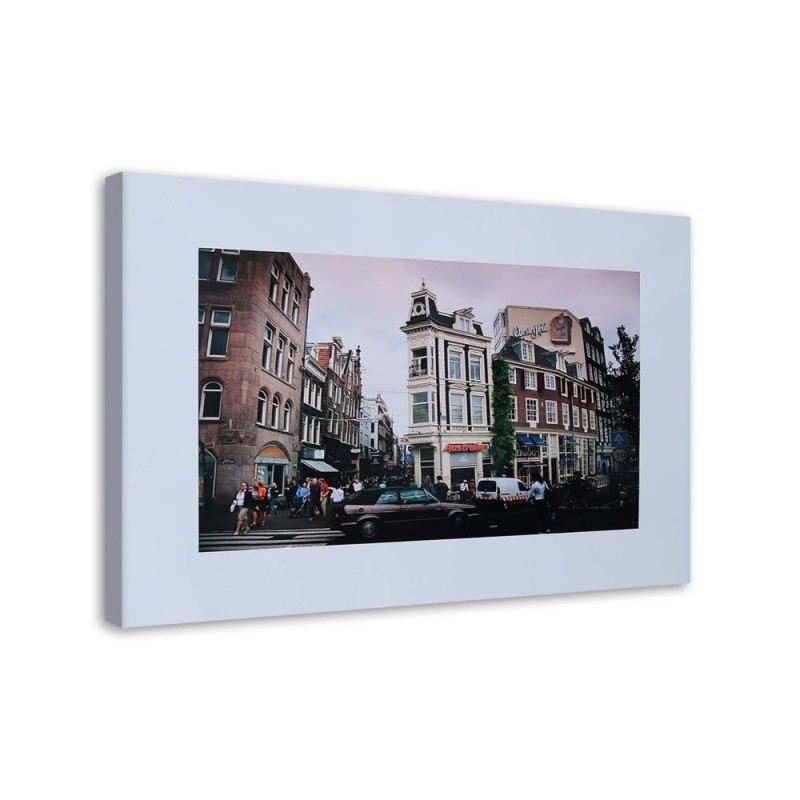 Bild - Alte Stadthäuser und städtische Betriebsamkeit | Feeby