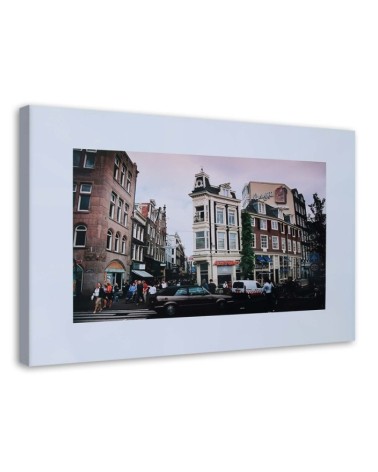 Bild - Alte Stadthäuser und städtische Betriebsamkeit | Feeby