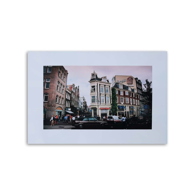 Bild - Alte Stadthäuser und städtische Betriebsamkeit | Feeby