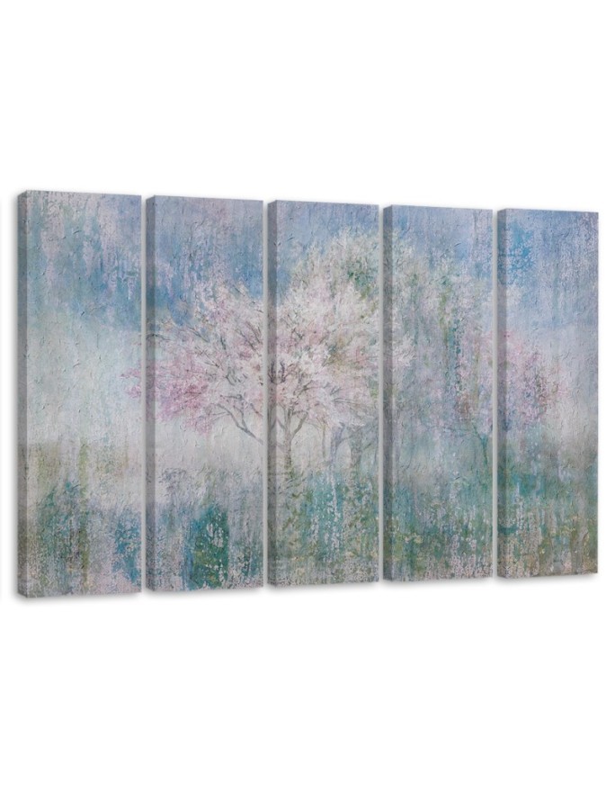 Bild - Ein blühender Baum in der Wiese alt und schmutzig | Feeby