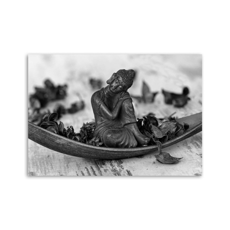 Leinwandbild - Buddha und Blütenblätter - schwarz und weiß | Feeby