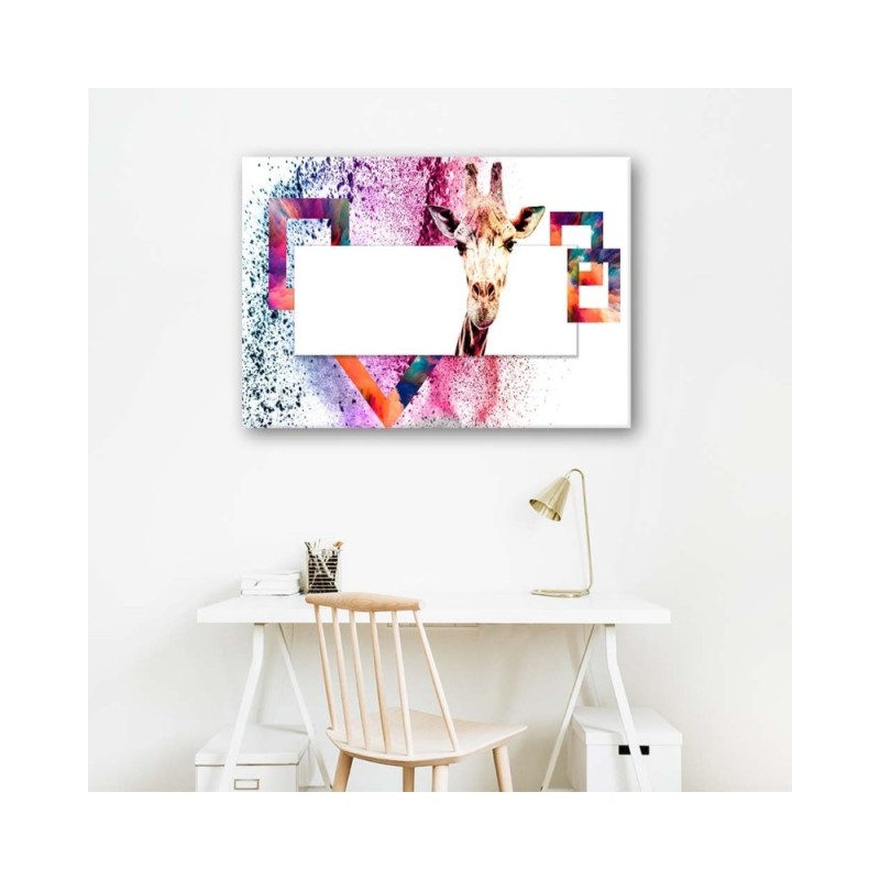 Leinwandbild - Mehrfarbige Giraffe auf weißem Hintergrund | Feeby